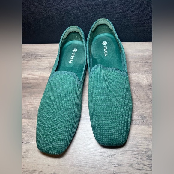 Women's VIVAIA Forest Green MARGOT 2.0 Square Toe V-Cut Flats EU Sz 40.5 US 9.5. - Picture 1 of 8